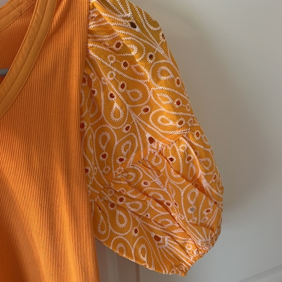 Loft mixed media shirt with puffy sleeves ! Size small! Never worn! - Picture 3 of 3